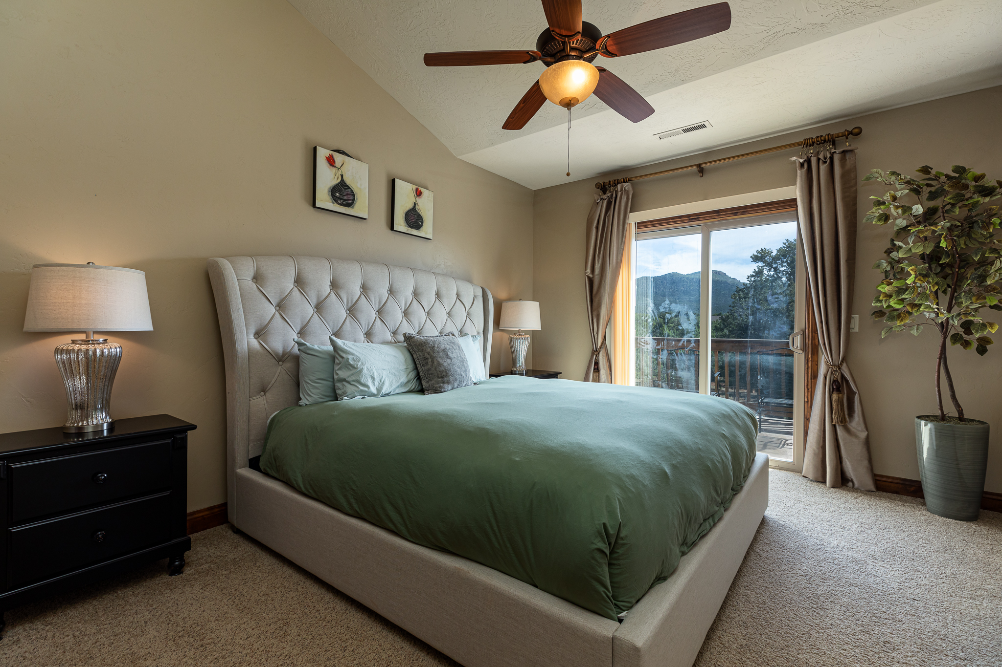 Upstairs Bedroom 3 with king size bed