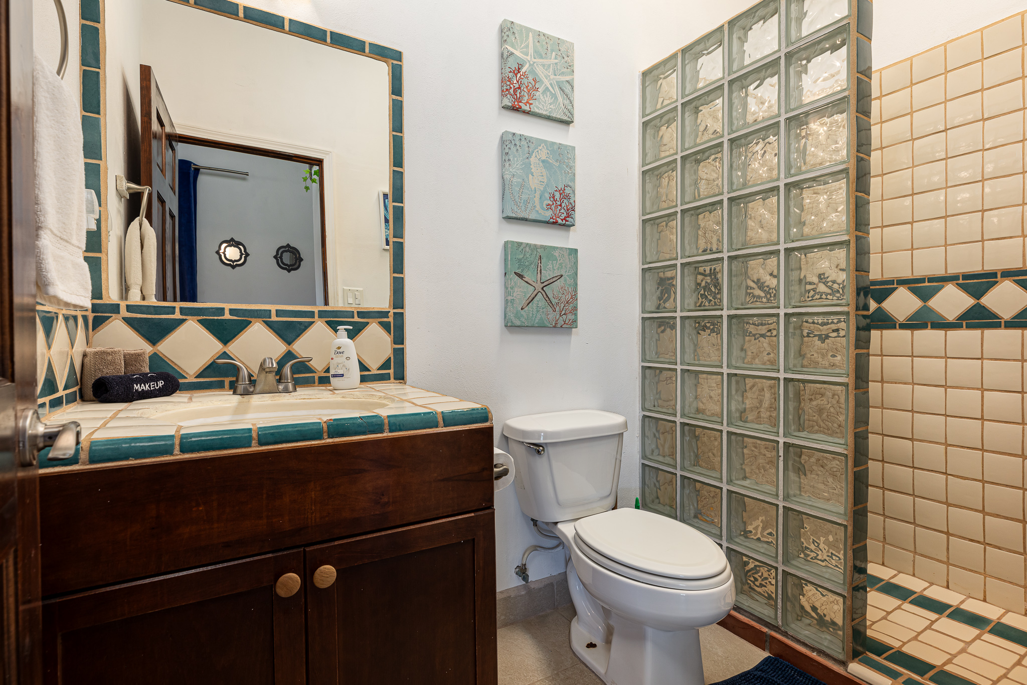 Sunrise House Master Bathroom