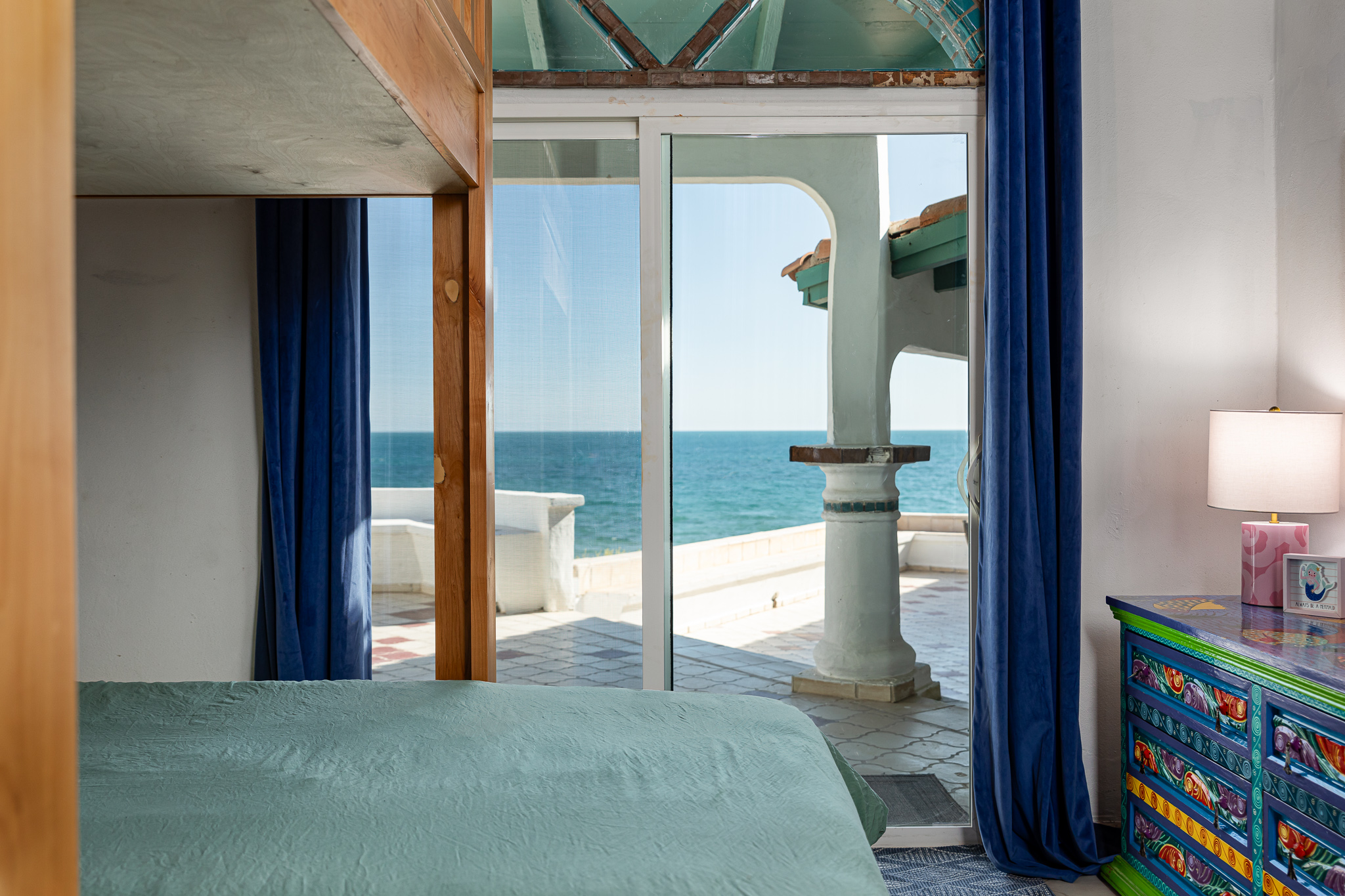 Sunrise House Guest Bunk Bedroom 1 (Queen - top and King - bottom)