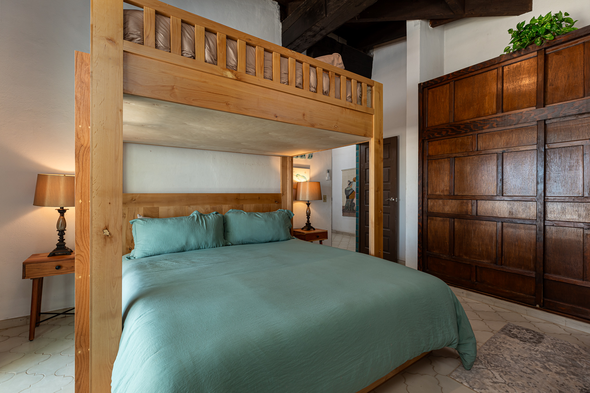 Sunrise House Guest Bunk Bedroom 2 (Queen - top and King - bottom)