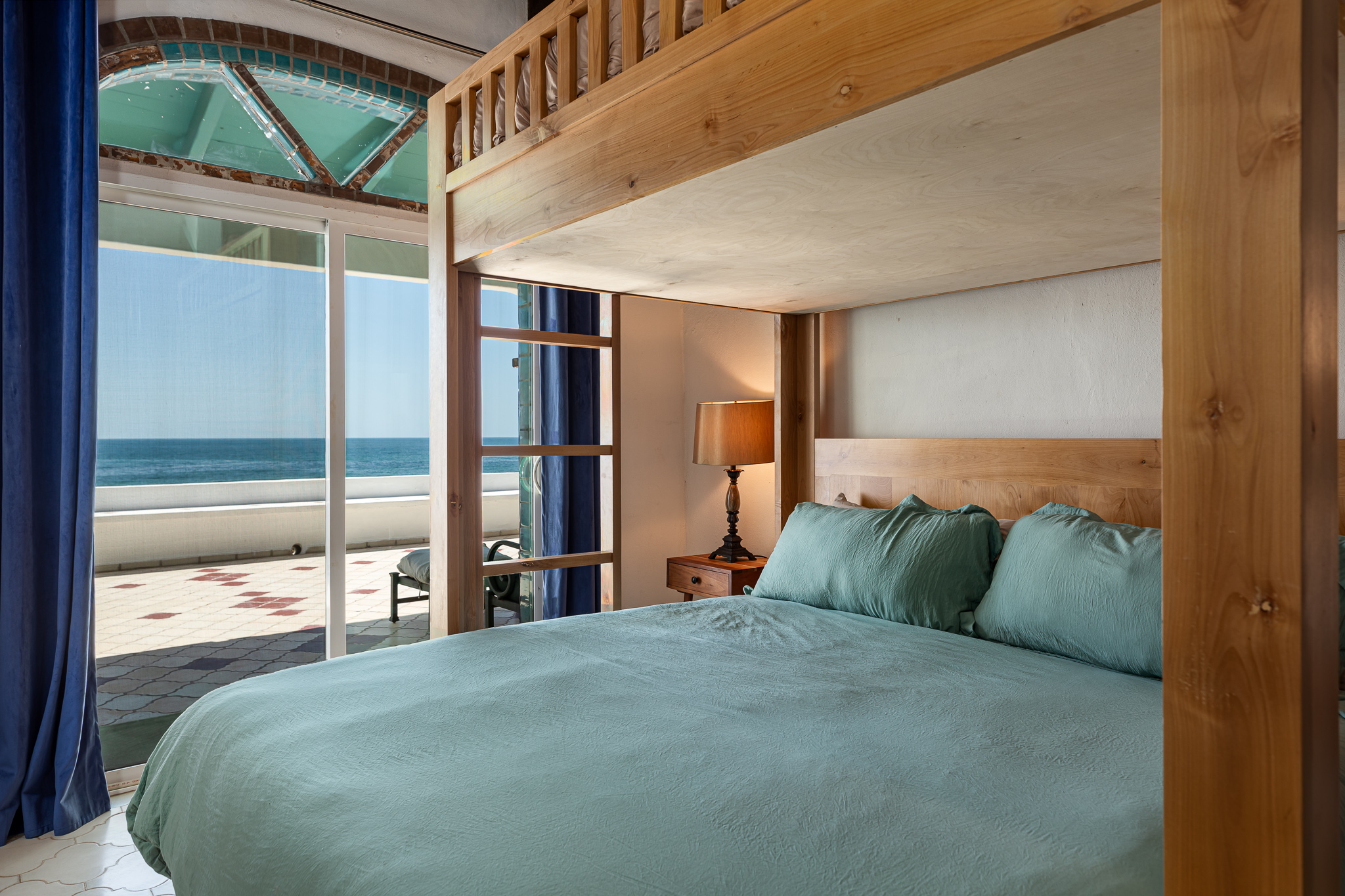 Sunrise House Guest Bunk Bedroom 2 (Queen - top and King - bottom)